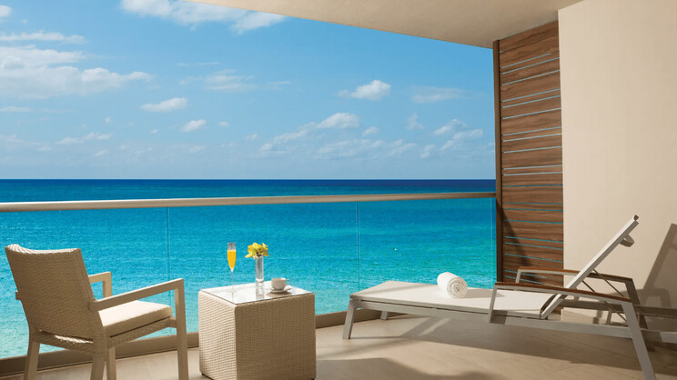 Xhale Club Junior Suite Ocean Front